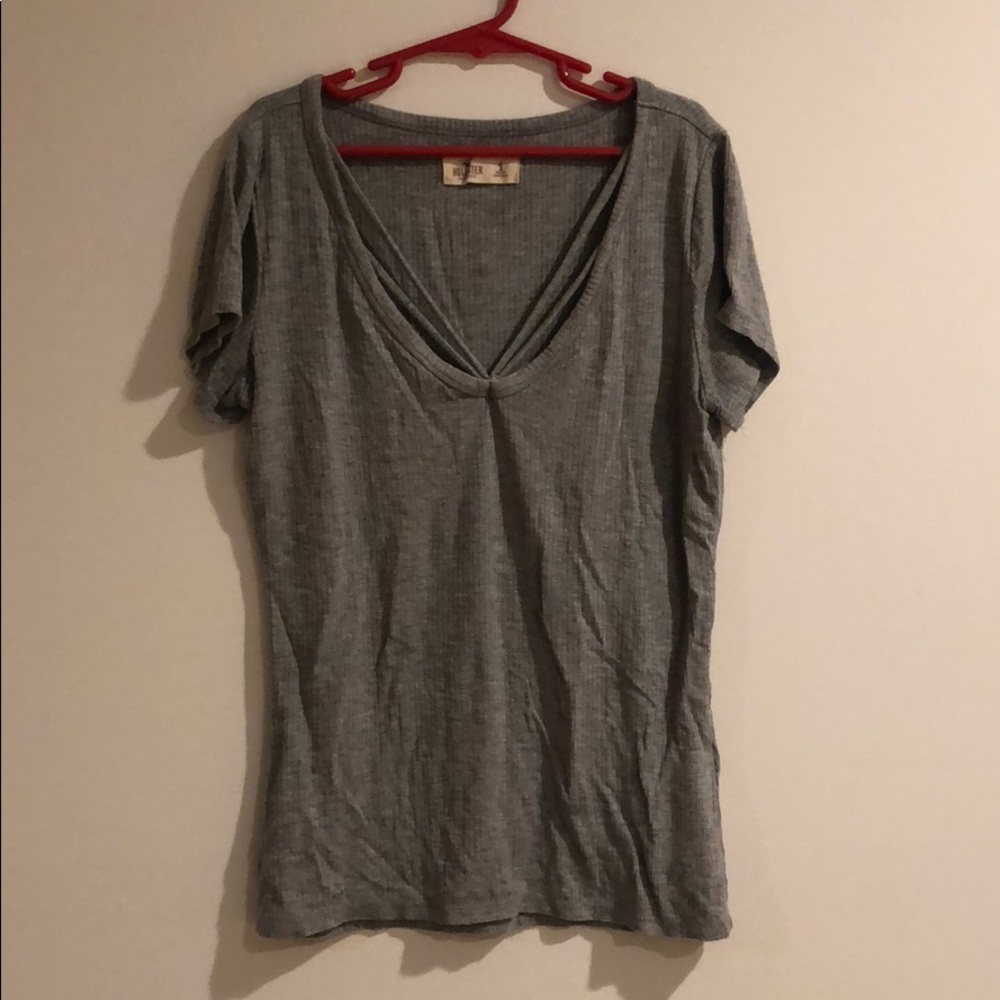 Gray ribbed tee with strap detail